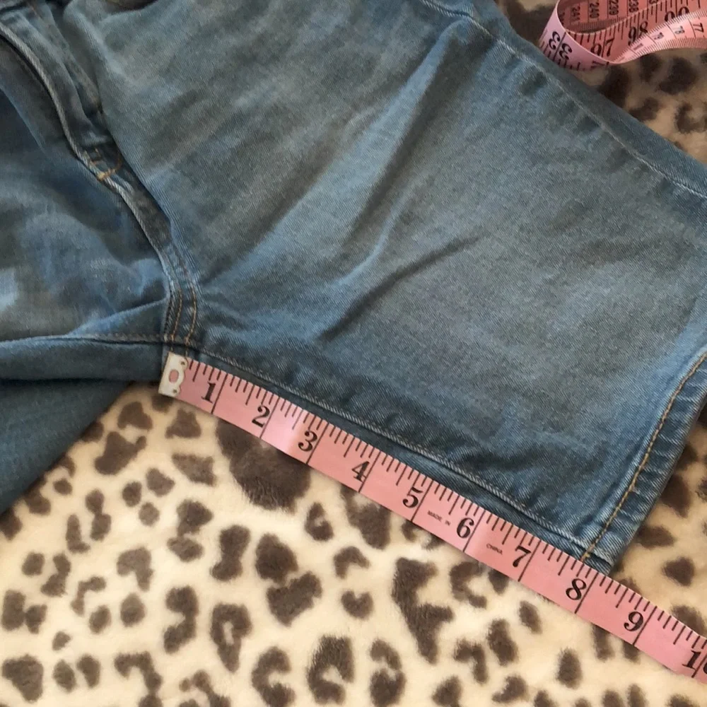 NWOT Old Navy Light Blue Wash Jean Shorts Size 14